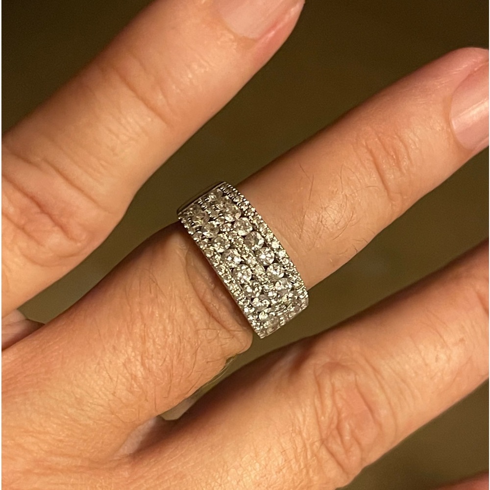 Women’s Diamond Anniversary Band 1-1/2 can a YW Round-cut 14k White Gold